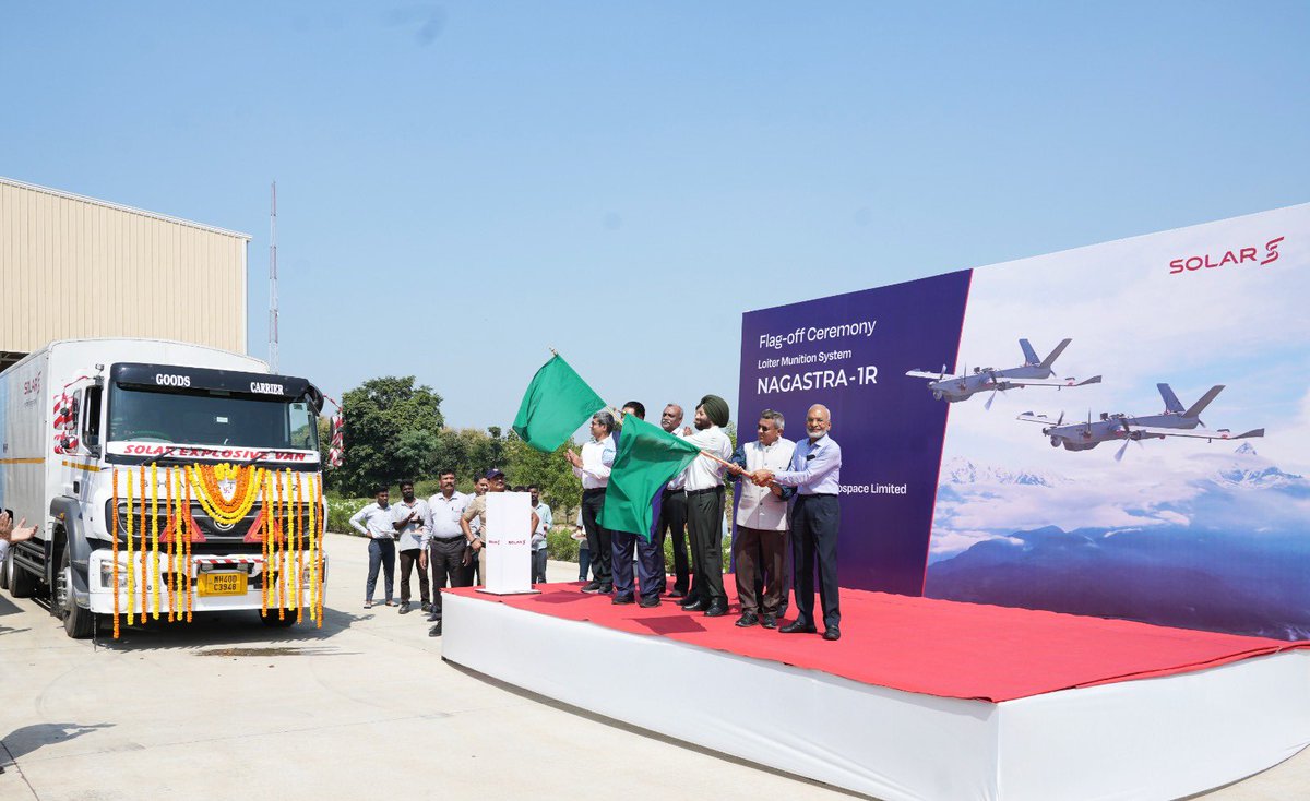 DefenceDecode's tweet photo. 450 Nagastra-1R delivered to the Indian Army.

🇮🇳SDAL has completed delivery of the entire batch under a ₹158 cr contract. The order follows the procurement of 480 Nagastra-1 loitering munitions  in 2024-25, expanding the Army’s inventory of indigenous precision-strike systems. https://t.co/rIXEEnG29e