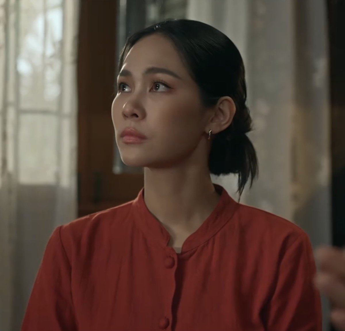 nwesvis's tweet photo. เผื่อใครสงสัยว่าครึ่งล่างชุดสีแดงเป็นยังไงน้า 

KHOM KHLANG EP6 
#ข่มขลังตอนที่6 https://t.co/iM92OA0SiT