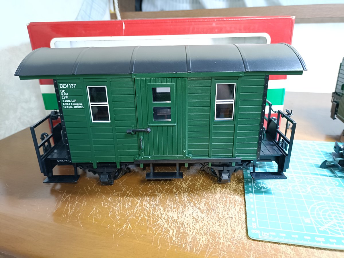 HankyuModelHO's tweet photo. ebayで購入したLGBの4039緩急車が届いた。以前入手した同じ車両はデッキのステップが破損しており、どうしても直したかったので補修用にもう1両購入した。
#LGB #Gゲージ https://t.co/Me1ZUnYDSH