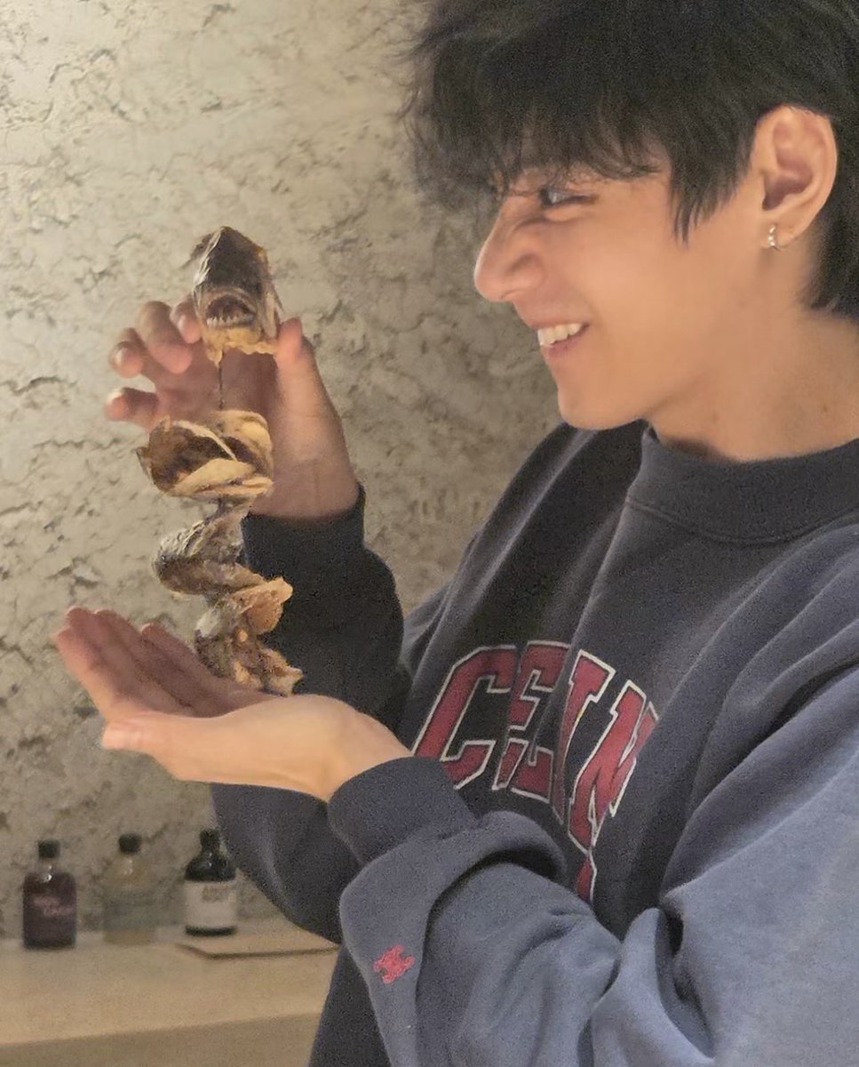 taeguide's tweet photo. [INFO] Taehyung IG post 

“¡PERÚ ES CLAVE!” https://t.co/zFoHmBKDDW