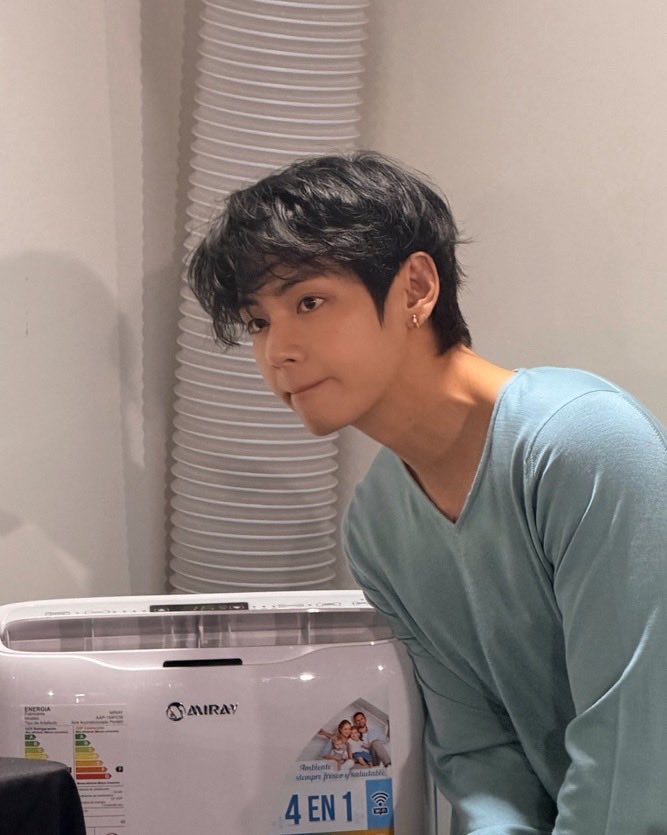 tkkslore's tweet photo. he is so pretty🥹 https://t.co/epFBgwvPir