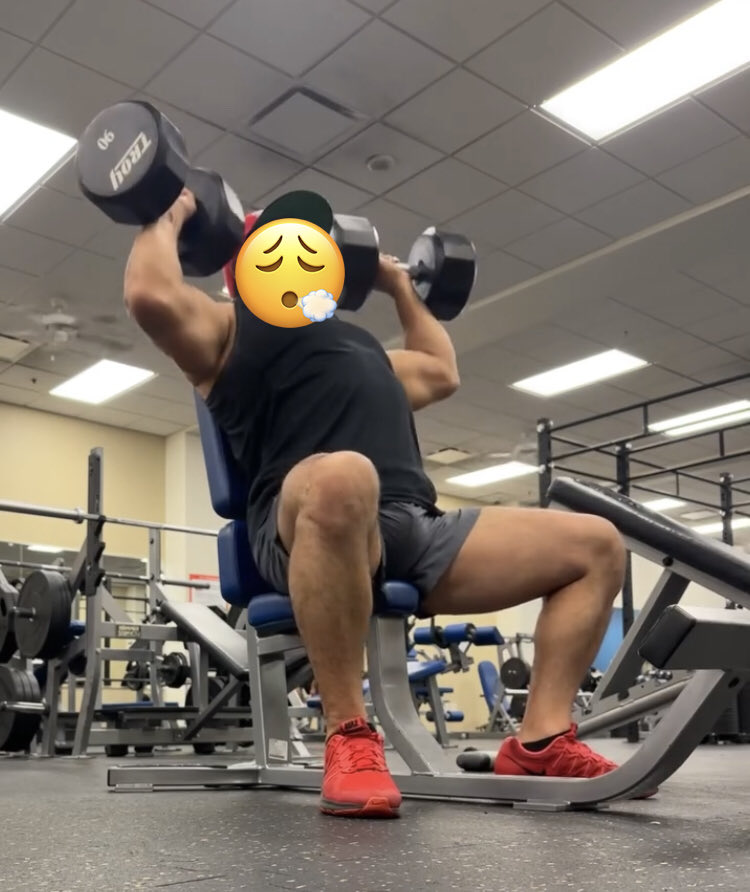 PP3789404966587's tweet photo. Day off gym time , then maybe I will get to adulting stuff later …. House cleaning 😐 https://t.co/Yn3xeILv9e