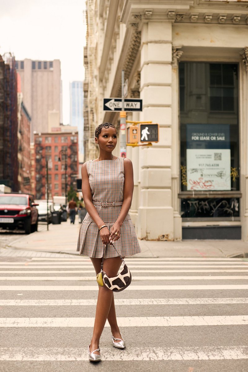 abigailmusida's tweet photo. Just a girl in a concrete jungle where dreams are made🤍🗽 https://t.co/PWYO164RsB