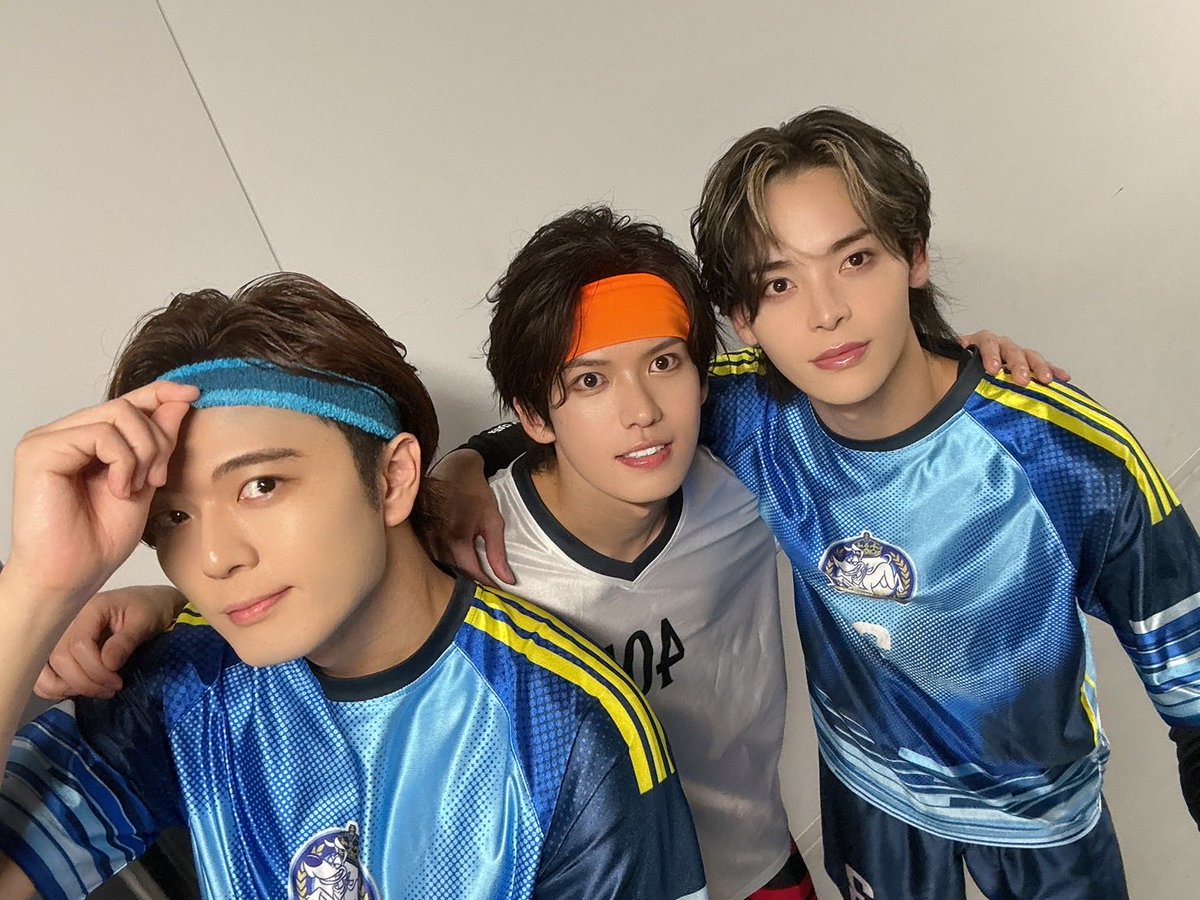 katodaigo0919's tweet photo. 『ACTORS☆LEAGUE in Futsal 2026』
うえさんを胴上げすることできました！！！😭😭😭
本当に嬉しい。勝ったぞー！！！

応援してくださった皆様の声援も凄くて最高に楽しいフットサルできました！

本当にありがとうございました🥰
いい試合だったなあ〜 https://t.co/crl4i1sicC