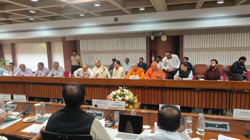 nishikant_dubey's tweet photo. आज संयुक्त समिति की बैठक में FCRA https://t.co/9Cn2DL4N7g