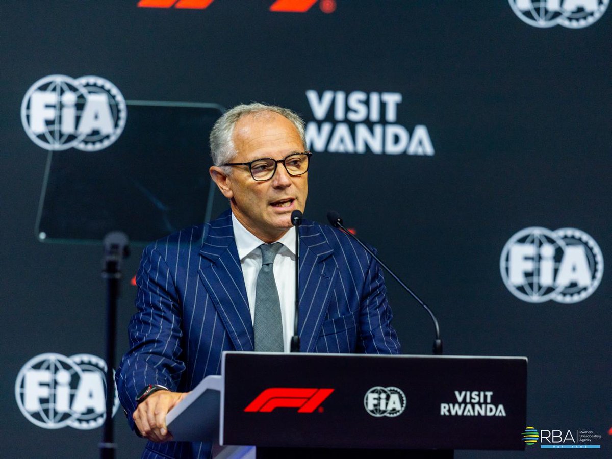 rbarwanda's tweet photo. Perezida akaba n’Umuyobozi Mukuru wa Formula 1, Stefano Domenicali, yijeje imikoranire ya hafi n’u Rwanda ndetse na FIA mu myaka iri imbere mu kubaka ibikorwaremezo bigezweho haba ku rwego rwa Afurika no ku ruhando mpuzamahanga.

Ibi kandi ngo bigomba kujyana no guteza imbere ubukerarugendo n’ishoramari, uburezi no kurema amahirwe atanga impinduka mu buzima bw’abaturage. #RBAAmakuru #RBASports #Formula1