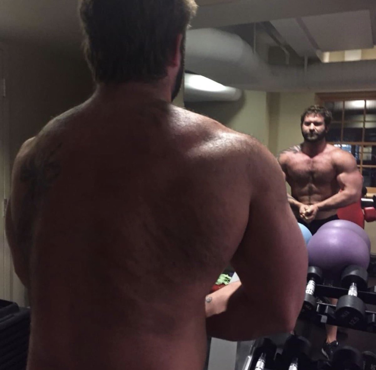 WerewolfTest's tweet photo. Back when I was my heaviest at 240lbs. Really wanna blow up back to this and beyond! But leaner. Need some bodybuilding sponsors for my growth. And all you sub cashpigs gotta start sending:
https://t.co/pGfepaDRjf
https://t.co/aRDrfS03IS

#findom #bodybuilder #musclegrowth #dom https://t.co/XG3kAqjFeh