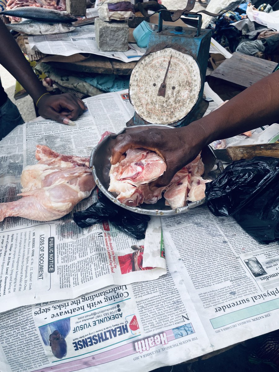 waggydey4you's tweet photo. One Kilo of Chicken is 2k in Lagos yet people are still complaining 💔😭 https://t.co/7VzWTlqeT4