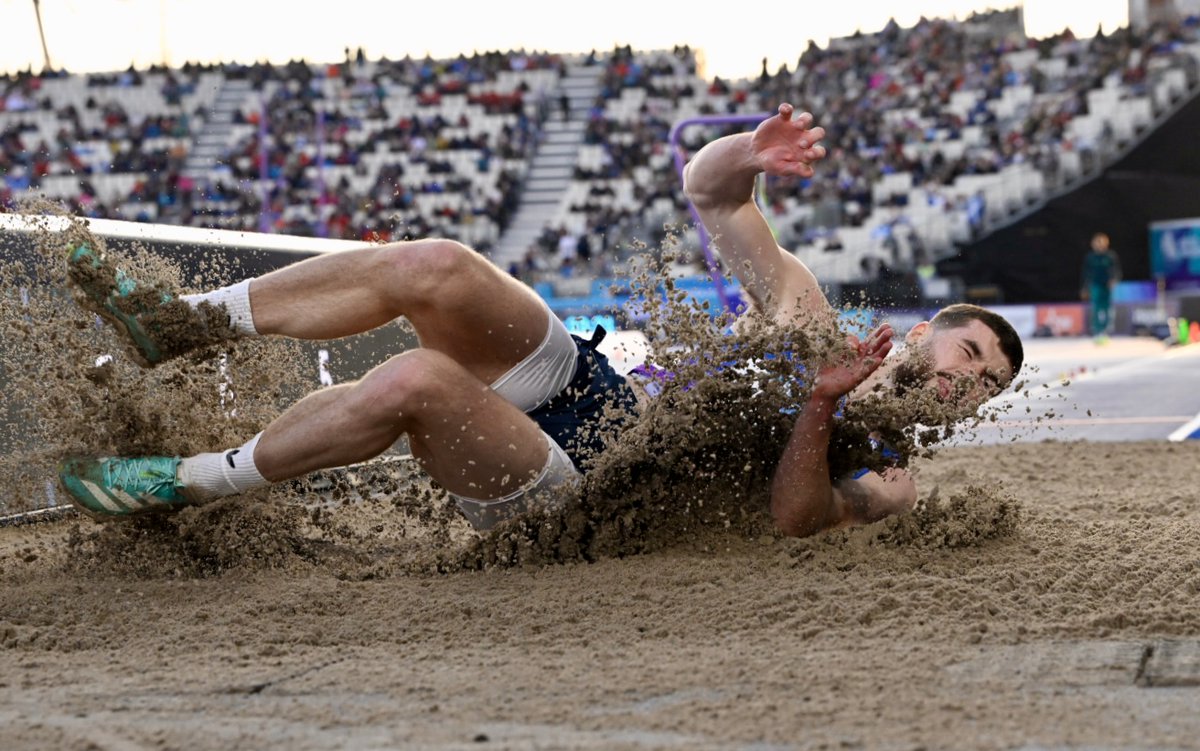 Team_Scotland's tweet photo. A leap to remember 🥉💙

Relive the moment Stephen MacKenzie won Men’s Long Jump bronze for Team Scotland at Glasgow 2026! 🙌

From the runway to the podium, swipe through the celebrations of a special moment on home soil. 📸

#MedalMoments #Glasgow2026 https://t.co/dAzk2prMIo
