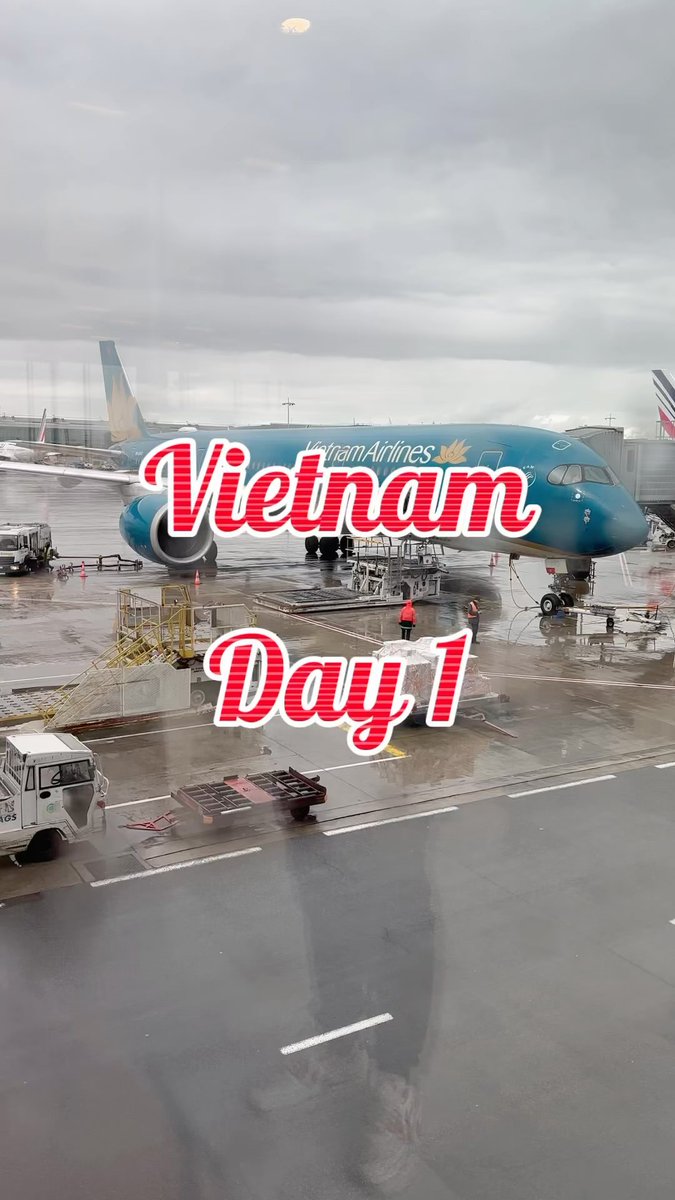 FlikeZ's tweet photo. Ngày 1 tại Việt Nam: Sài Gòn. https://t.co/t2qU7AuIqV