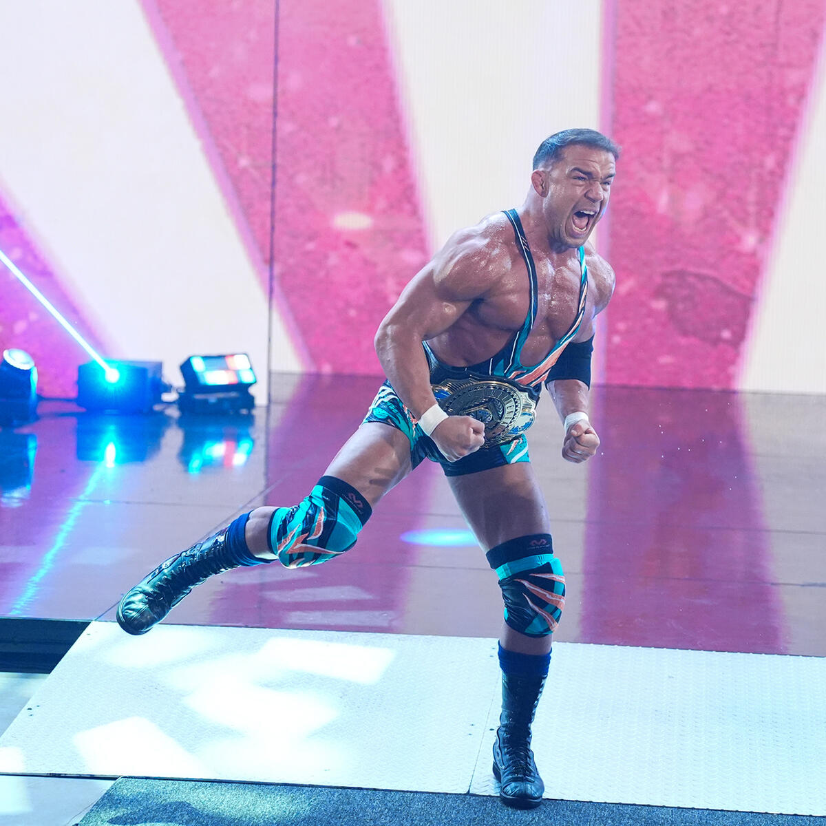 WrestleFeatures's tweet photo. Chad Gable has had an IC Title defence every single month since winning the title.

This should be the norm for ALL titles across the board. 

The reign is cooking. https://t.co/uUpgnEHQnw
