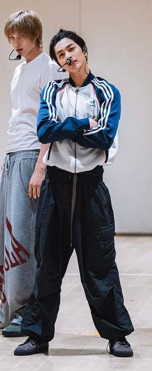 keonhosfreckle's tweet photo. #KEONHO #건호
i don’t know if this will reach the right people, but i’ve been looking for these pants for a year and now that he's wearing them more often again, i want them even more but i literally cant find them, pls can someone help me find them i’m actually desperate https://t.co/L86uLAMEcH
