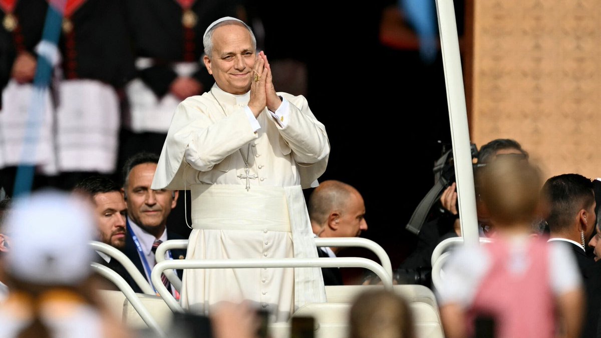 ReginaCoeliRcr's tweet photo. Le Pape Léon XIV a été admis à l'hôpital Gemelli à la mi-journée. Il sera opéré cet après-midi pour retirer un nodule pulmonaire. De plus amples informations seront communiquées dans la soirée. @HolySeePress https://t.co/PU7qhcHgl5