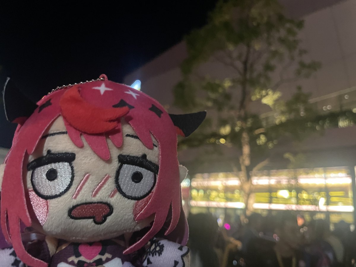 kur0shir0_comet's tweet photo. 10月6日からもう一週間ってマジですか？
心があの日に置き去りで余韻もまだ全然あって、今さっきライブが終わったような感覚まであるんですが...あまりに楽しすぎたよ、何も無いと一日中頭の中をライブ当日のことを思い浮かべてしまう。あの日感じた音、声、希望、戻りてぇなぁ......
#IRySConcert2026 https://t.co/KPums1Acya