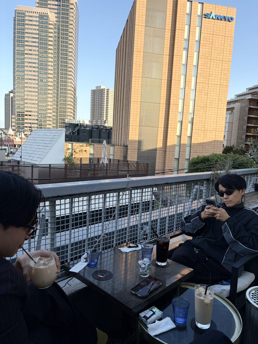 narunaru__ampm's tweet photo. テラスでコーヒーが飲める恵比寿のカフェ。 https://t.co/88loLYv2Hx