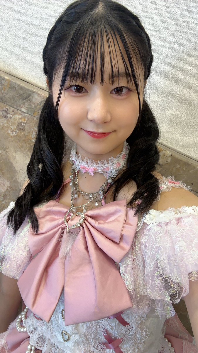 KN_O92O's tweet photo. アイドル衣装展示会&amp;着用体験に行ってきました👧🏻💕
かわいい衣装たくさんでワクワクでした☺️
#ヒロイン日和 さん #carrotlace さん 
#アイドル衣装 https://t.co/oHfl4iHhcs