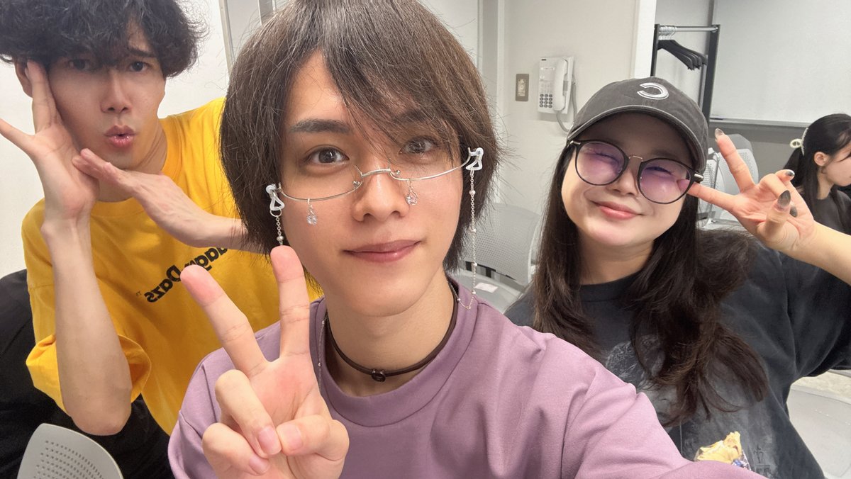 Ayagiri_Takuya's tweet photo. #人狼TLPTO 稽古でした。
ビジュアル撮影で顔を合わせた
新規メンバー、つまり同期です🐺
一緒に人狼を楽しんでおります✨ https://t.co/uZbIJInGrT