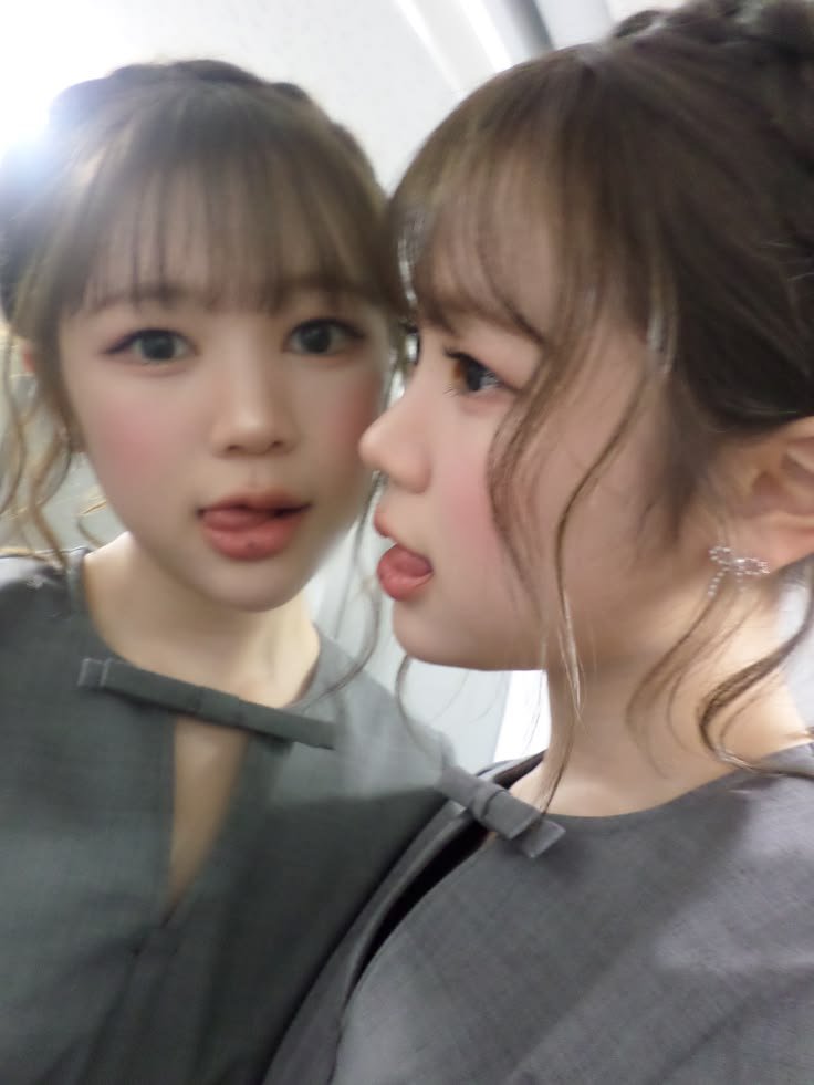 nayeonaway's tweet photo. Ngobrol sama adik sebelum ngegame!!! :> https://t.co/qdgve5WxsX