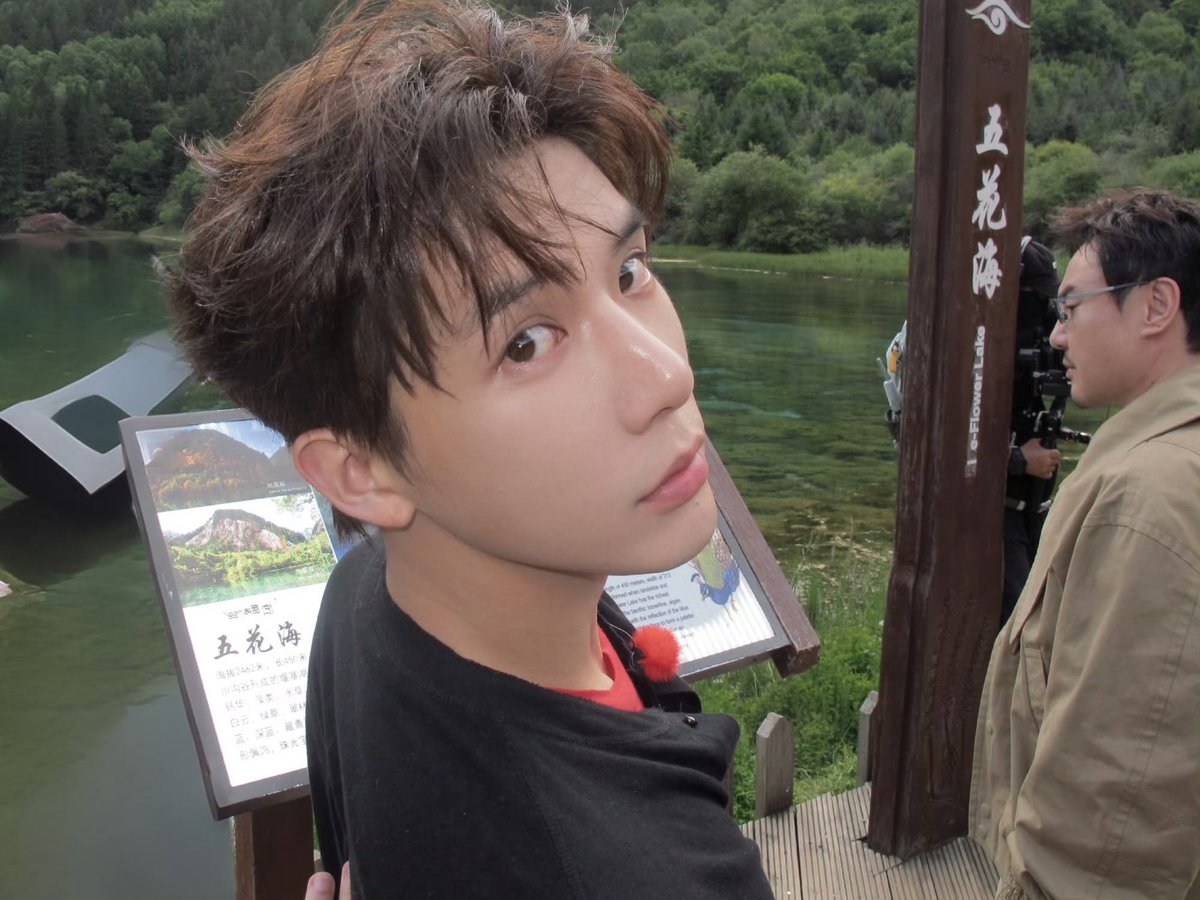 zwanganyu's tweet photo. Stepped away from the city noise and got completely lost in these mountain views. Stumbled upon this quiet village tucked right into the green hills and honestly, the air up here hits totally different. https://t.co/boR10WkZ3b