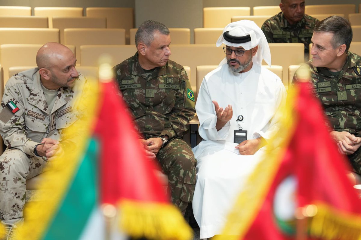 _edgegroup's tweet photo. وقّعت إيدج خطاب نوايا مع وزارة الدفاع الإماراتية والجيش البرازيلي وشركة إندستريا دي ماتريال بيليكو دو برازيل (IMBEL)، يرسم مسار المبادرات المشتركة المستقبلية في مجالات تحديث القوات البرية والتطوير الصناعي ونقل التكنولوجيا، بما يسهم في تعزيز القاعدة الصناعية الدفاعية البرازيلية. https://t.co/K2FL7H8WA0