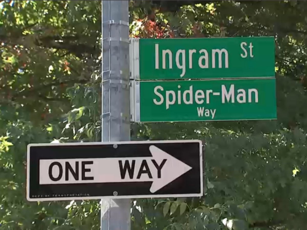 queens_neighbor's tweet photo. SPIDERMAN: THE WAY HOME https://t.co/OuPgNojXr8
