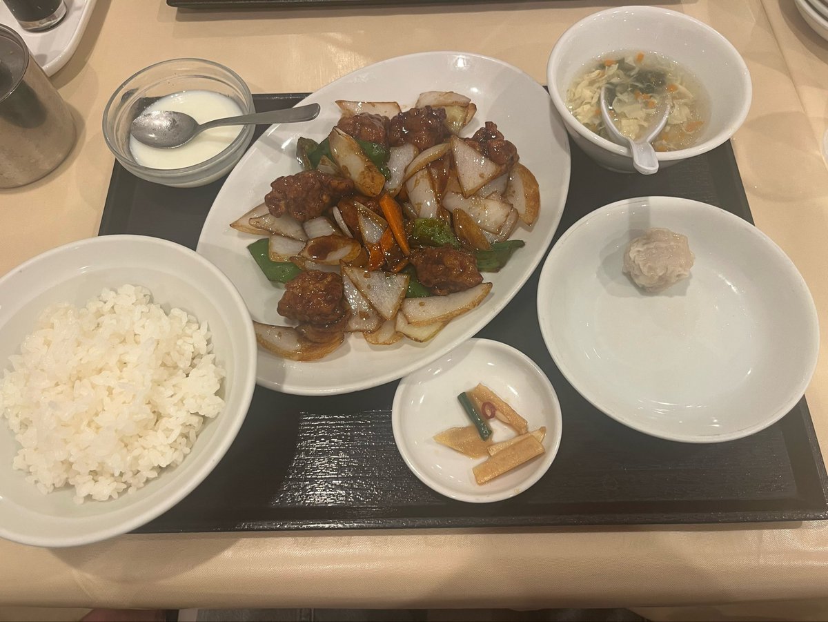 pisa0531's tweet photo. サークル後みんなでご飯！奢り感謝です✨ https://t.co/hiMaGE7VRw