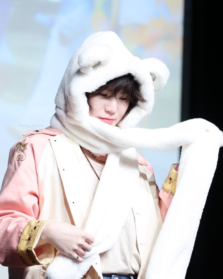 bringsweet's tweet photo. what are we: in which omega wcozi feeling unsure &amp; insecure about their relationship status.

— soonhoon omegaverse [&amp; hybrid] au

part of #growls_and_purrs https://t.co/ZFtlWVHKh8