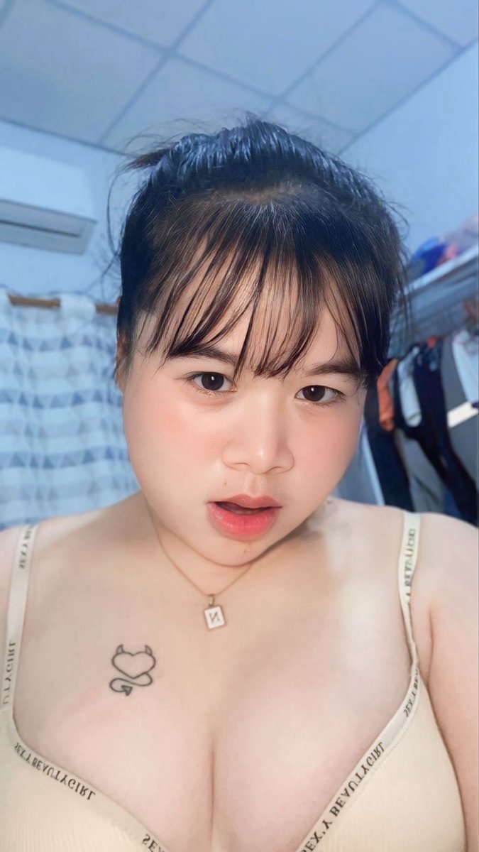 MailSudnea91488's tweet photo. เหนื่อยว่ะ อยากมีเสี่ยเลี้ยงจัง 🤪 #อย่าปิดการมองเห็น #ฟิต https://t.co/L0Ly2Evg8A