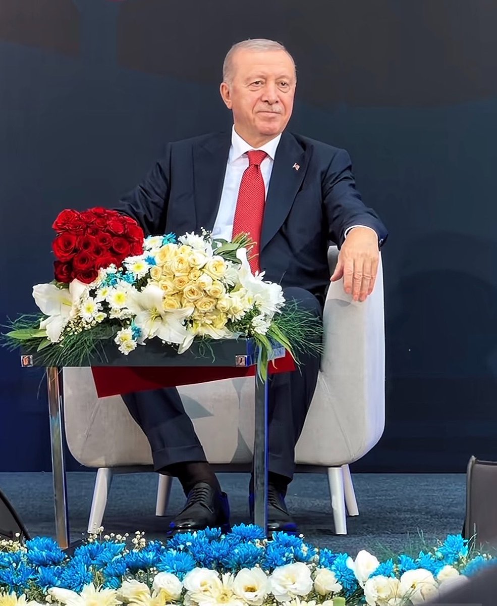 FikriALGUL's tweet photo. Reisimiz Sn @RTErdogan ‘a bir dua
edelim ..

İzzet ve şerefimizi yere düşürmeyen
Adamı, zalimlere karşı düşürme Ya Rabbi .. https://t.co/4Lt949ZoCM