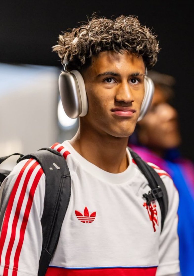 theMadridZone's tweet photo. 🚨💣 BREAKING: Real Madrid is now CONFIDENT to FINALIZE the signing of JJ Gabriel. 

There is growing confidence within the club that their work with the player and in his ability to obtain an Irish or Cypriot passport. @Ramon_AlvarezMM 🇮🇪🇨🇾 https://t.co/3XqATpobk1
