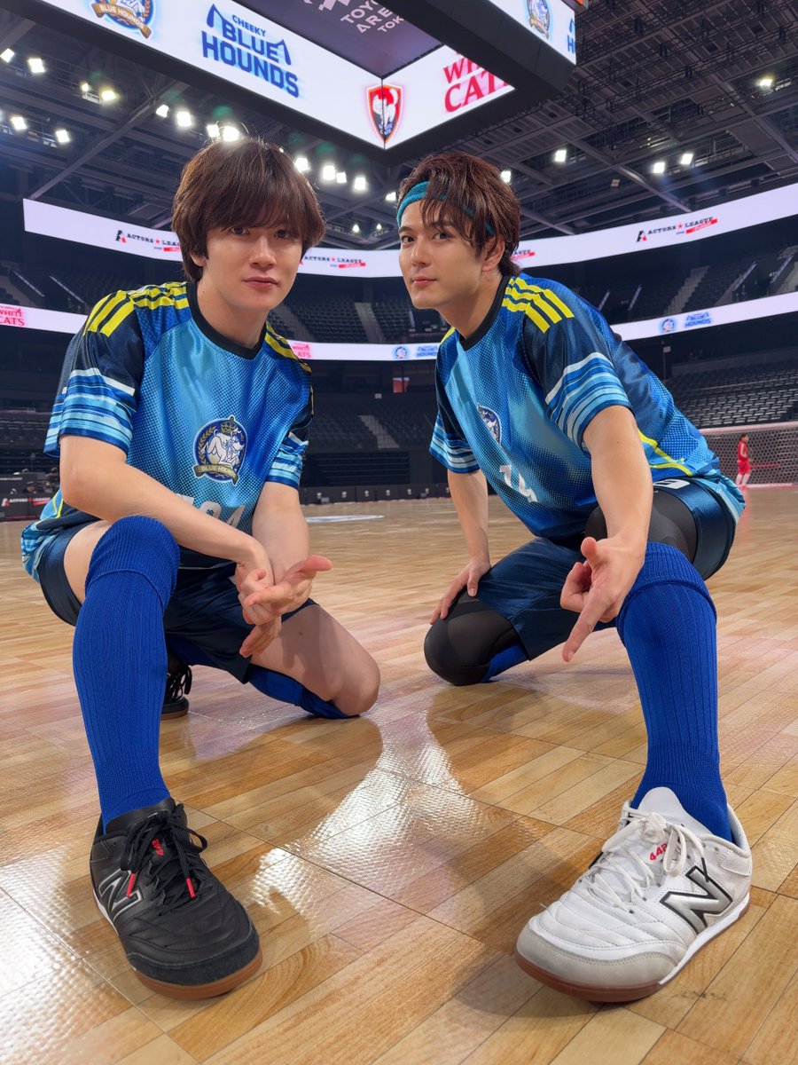seiya0906's tweet photo. 『ACTORS☆LEAGUE in Futsal 2026』
ご来場、ご視聴ありがとうございました‼️⚽️

植さんを胴上げ出来てホントによかった😆‼️
得点も決めたぞーーー！！！！！

スポーツって良いですね😊
本当にありがとうございました！！！ https://t.co/zb5EJBj7Ko