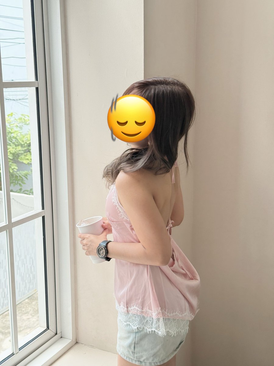 theone_second_'s tweet photo. สายเดี่ยวเปิดหลังผูกคอ ใส้ไปคาเฟ่ 1 ครั้งถ้วน ใส่แล้วโซ้ะเลย
70 บาท ⭐️ 
ทักมาขอดูรูปเพิ่มเติมได้ค่ะ

#ส่งต่อเสื้อผ้า #ส่งต่อเสื้อผ้ามือสอง #เสื้อผ้ามือสอง #โล๊ะตู้เสื้อผ้า #ส่งต่อ #เสื้อผ้ามือสองสภาพดี https://t.co/ryccWvGZRf