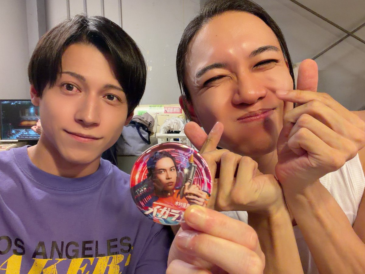 ryuto_o126's tweet photo. #ノーギャン 5日目の公演が終了しました。
ご来場ありがとうございます。

ランダム缶バッジ、中野さんが交換してくれて推しのガラシを手に入れました。
ガラシ自引きしたかったけどこれも嬉しいです。
公演中鏡前にガラシを置かせていただきます。
まさくんパワー貰います☀️

#ガラシ https://t.co/s3qjQ5ySj5
