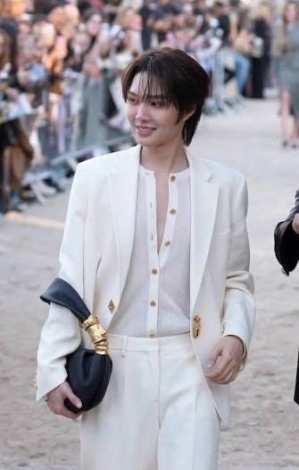 IconicRankings's tweet photo. The SS27 top brands and influencers are here! According to Lefty, Vogue and Karla Otto, these icons made the biggest impact in Earned Media Value. 🔥

1. Dior x Orm Kornnaphat
2. Schiaparelli x Napatsakorn Pingmuang
3. Prada x Namtan Tipnaree
4. Chanel x  Lena Lalina
5. Ferragamo x Faye Peraya
6. Gucci x PP Krit
7. Miu Miu x Becky Armstrong
8. Louis Vuitton x Felix
9. Saint Laurent x Rosé
10. Tommy Hilfiger x Jisoo