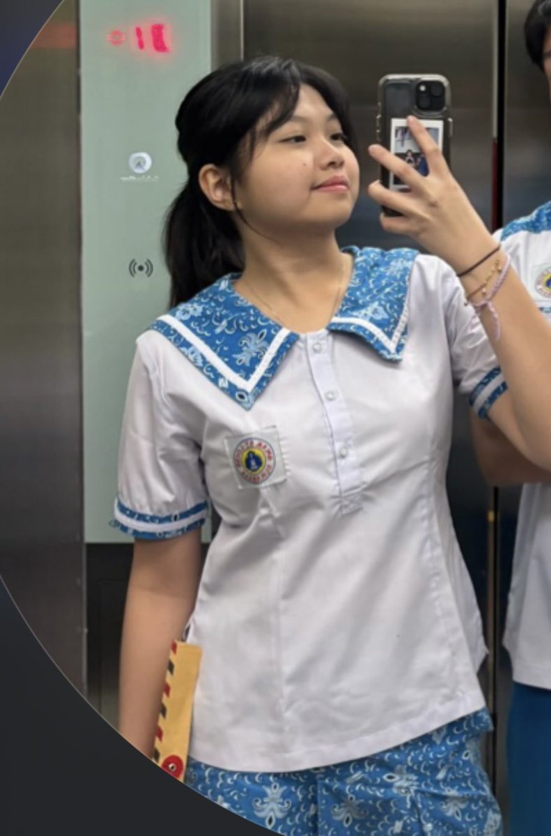 chindoall's tweet photo. pamer tt nya sampe gigit baju loh ya si chindo surabaya 😛 https://t.co/NcF7LzosXM