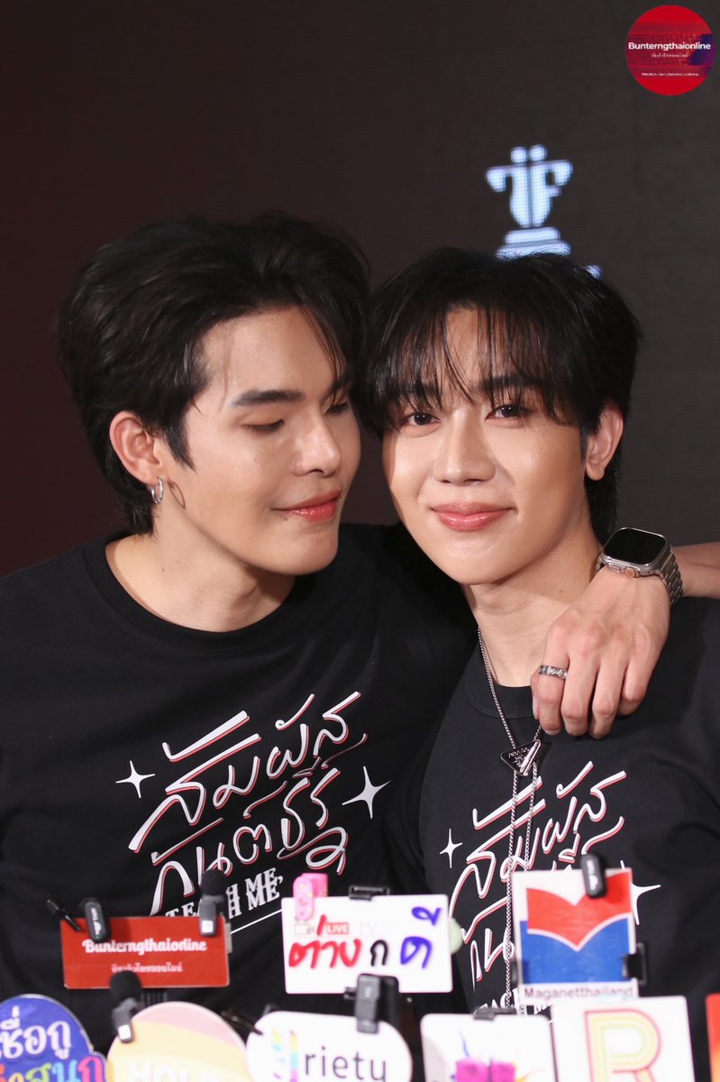 CJ_Pranali's tweet photo. Looking so stunningly handsome 😍 ❤️
#chalarmjames 
#TeachMeTouchMeTheSeries
#TMTMpremiereEp1
#jamespongsapak
#chalarmsiam https://t.co/0DWWG9kuCC