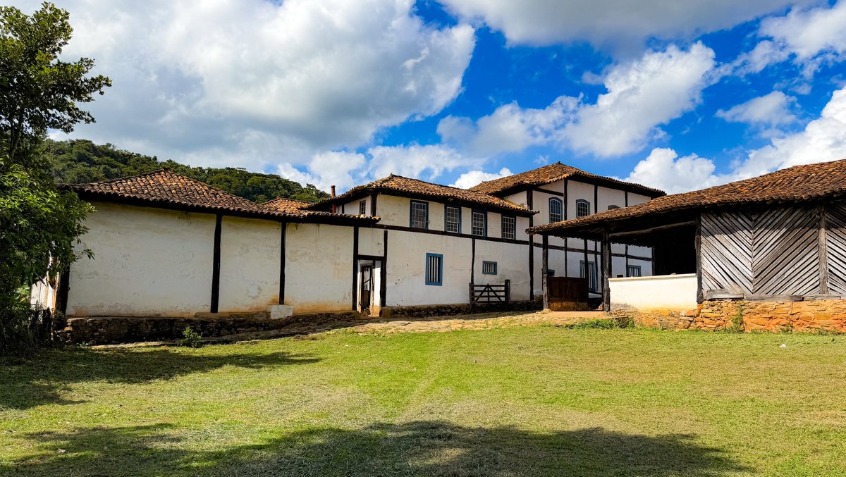 NosCaminhosDeMG's tweet photo. Fazenda São Lourenço , Rio Espera 🔺

#TercaLigaDaJusticaSDV 
#FazendasAntigasMG https://t.co/u82z5f7eJK