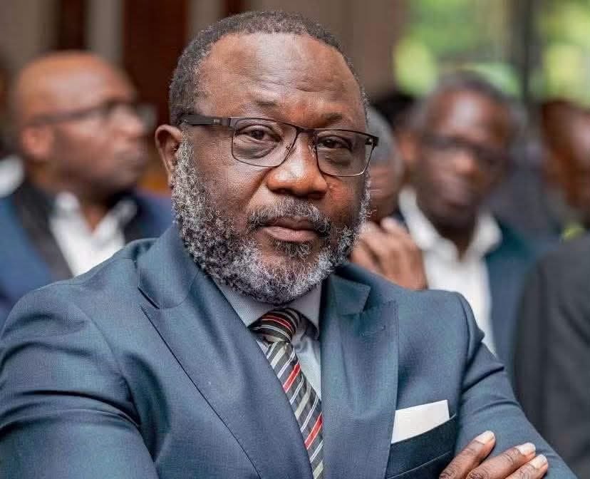 NtumbaHerv2's tweet photo. #RDC 🇨🇩 : Henry Magie, présenté comme un rebelle du M23, affirme vouloir se rendre à la justice de Kinshasa après des menaces contre sa famille. En larmes dans une vidéo virale, il dit que la mère de ses enfants a été enlevée par des inconnus et explique agir pour protéger ses enfants.