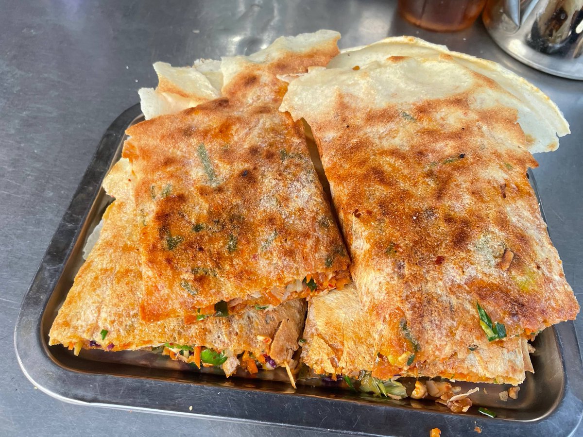 Piyoyo252525's tweet photo. [Save a pancake with your urgent touch—crispy edge, warm bite!]， https://t.co/EvozbLGMMX