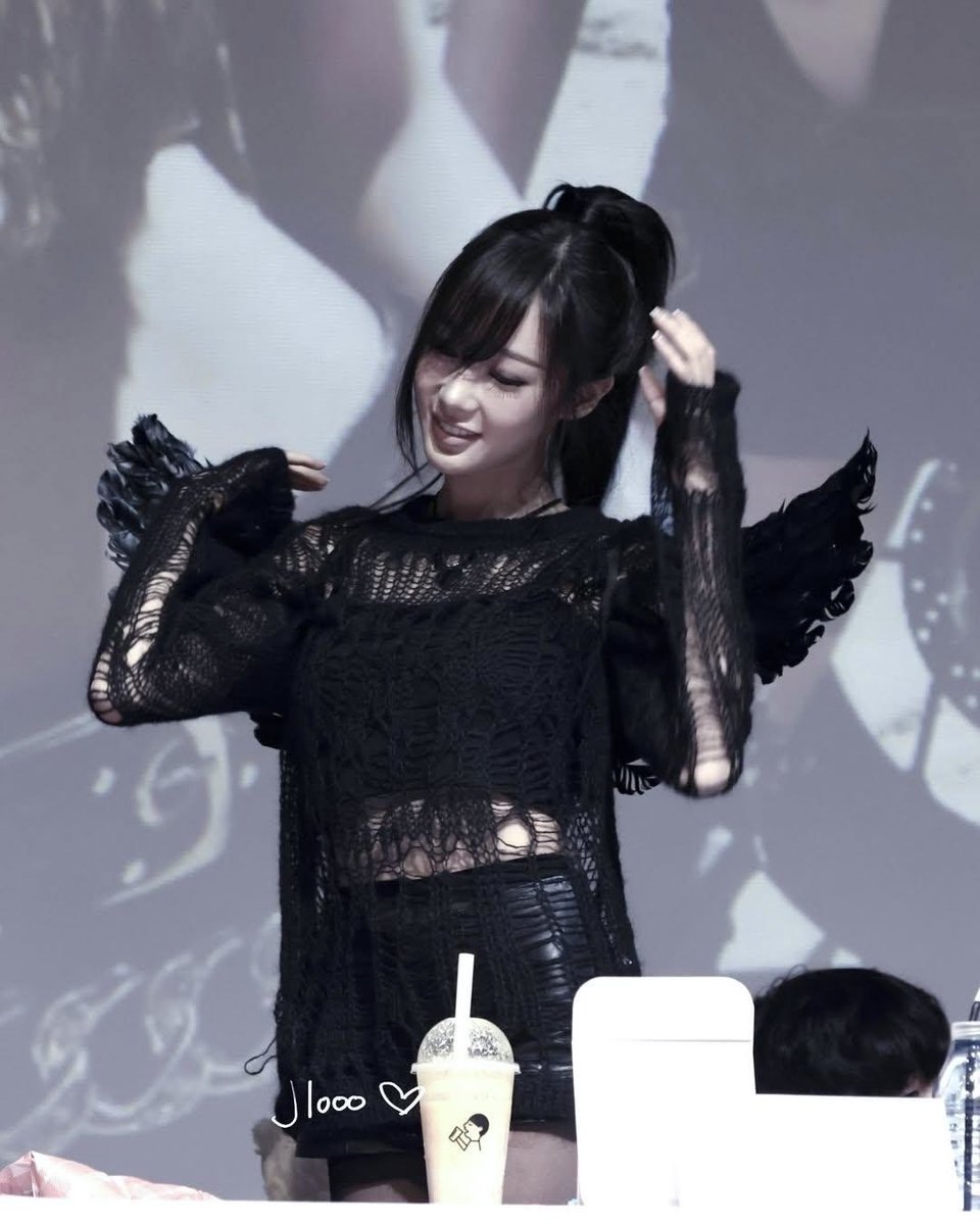 wbbinie_'s tweet photo. dark angel ⁺‧₊˚ ཐི⋆♱⋆ཋྀ ˚₊‧⁺ https://t.co/ElehtiyKMv