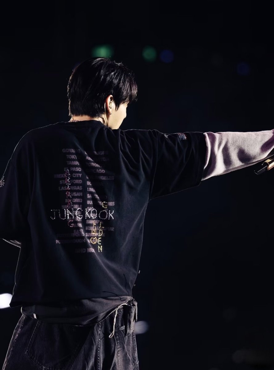 Zal1602's tweet photo. @97901_sue @bts_bighit @BTS_twt @HYBEOFFICIALtwt Why is Jungkook's birthday post not showing up in the feed of BTS's official account @bts_bighit, &amp; why is it set to not appear in searches either? What's the reason for blocking it so it can only be accessed via direct link &amp; can't be seen in the feed? @BTS_twt
@HYBEOFFICIALtwt https://t.co/rhYLu7nz6d