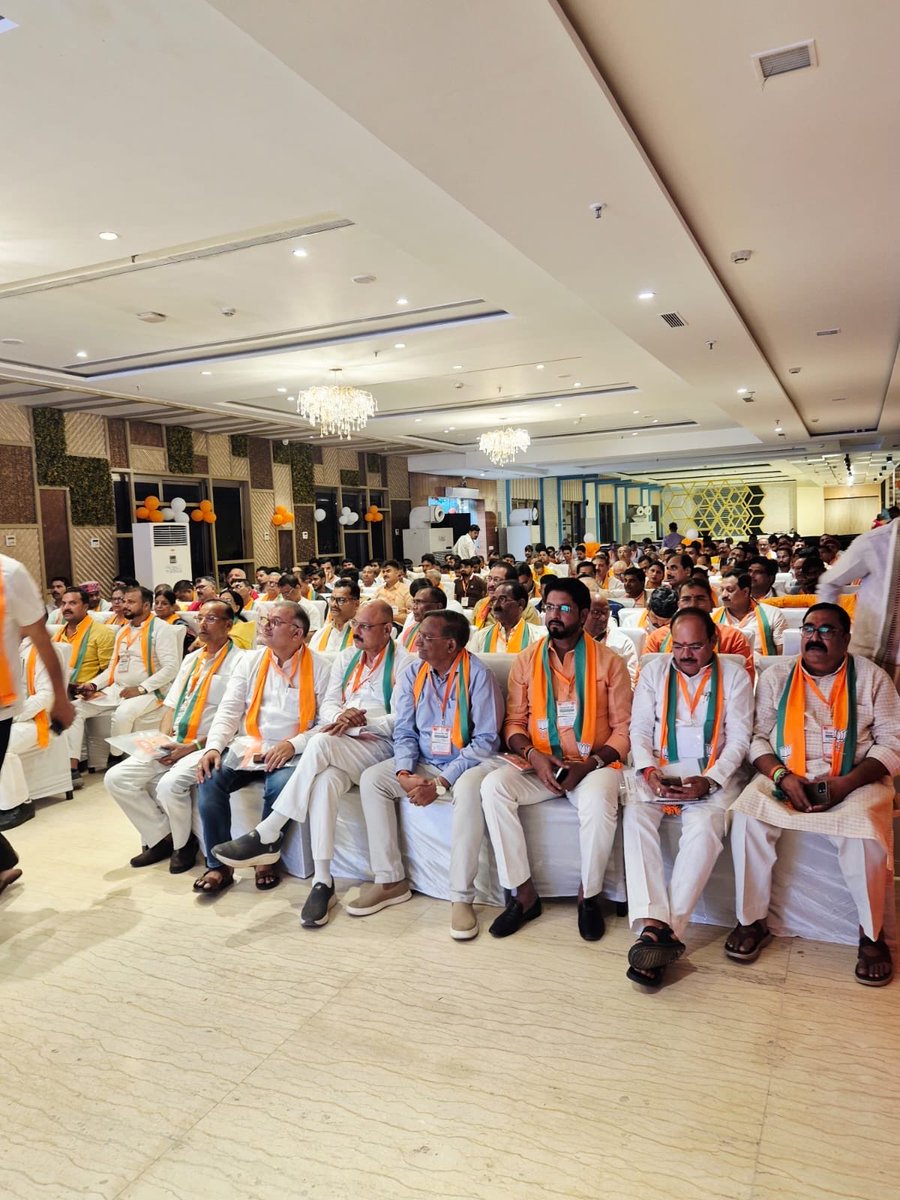 Santosh_Bjpup's tweet photo. विस्तारक प्रशिक्षण वर्ग 
अवध क्षेत्र, कानपुर बुंदेलखंड क्षेत्र दिनांक 13 ,14 अक्टूबर 2026 स्थान- उन्नाव 

#BJPUttarPradesh #highlights #follower # Anand Dwivedi ji https://t.co/7aM8KYhzsC