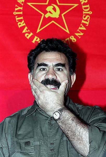 Saka_larr's tweet photo. Öcalan, Kürd değil safkan Ermeni'dir. 

Ben belgesiz asla bir insanın etnik kökeni şu yada bu demem. 

Taşnak Eşkiyası Öcalan'ın Hristiyan Ermeni kökenli olduğuna dair elimizde onlarca arşiv kaydı var. 
(Oğuz Türkmen Tarihi'nden alınmıştır) 

#Aliyev https://t.co/GbXKCuPv76