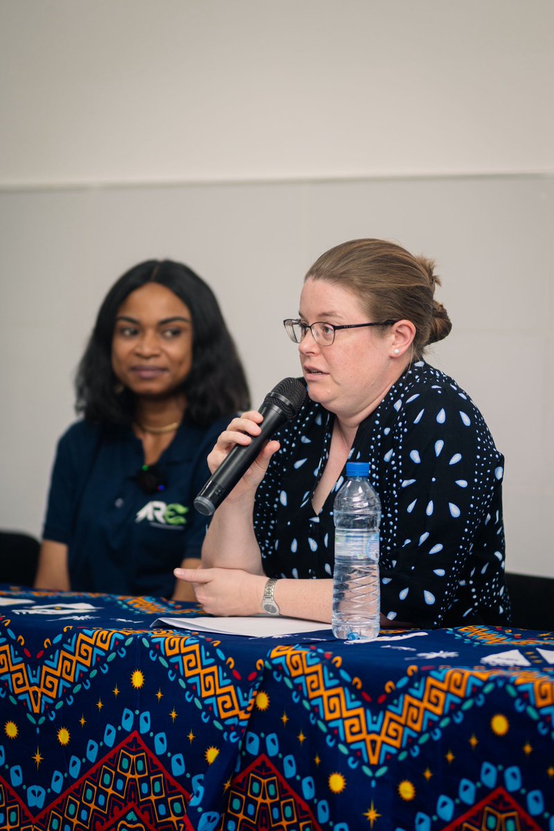 UKinDRC's tweet photo. 🇬🇧🇨🇩 #BlackHistoryMonth2026

Et si les leaders de demain étaient déjà parmi nous ? 

Pour marquer la Journée internationale de la fille, notre  Ambassadrice @ZWareFCDO a visité le Lycée Liziba pour échanger avec les élèves sur leurs rêves, leurs ambitions et leur avenir.
#UKinDRC https://t.co/6OkhqkR3dz
