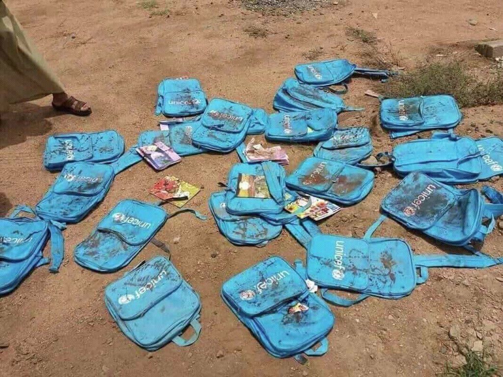 ExplosiveMediaa's tweet photo. I wish the story behind this video were fictional...
But unfortunately it isn't.

In 2018, Saudi-led coalition bombed a school bus in Yemen, killing 40 children and injuring 56 others. https://t.co/UpkzExctJi