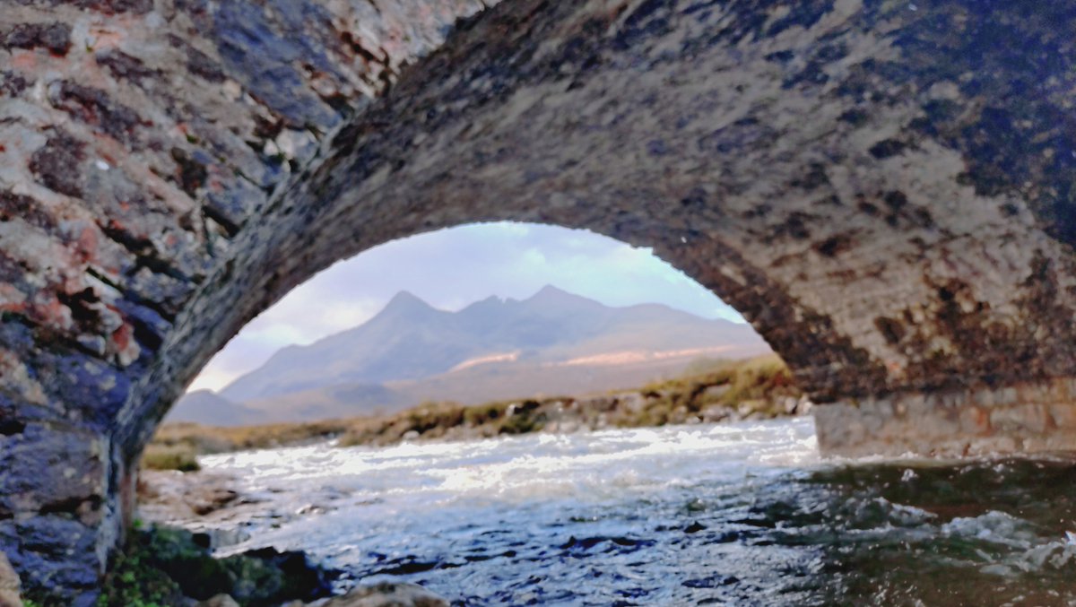 Laa39Law's tweet photo. Another great visit to Isle of Skye, #isleofskye, #bakery. https://t.co/W3WkbvDdUB