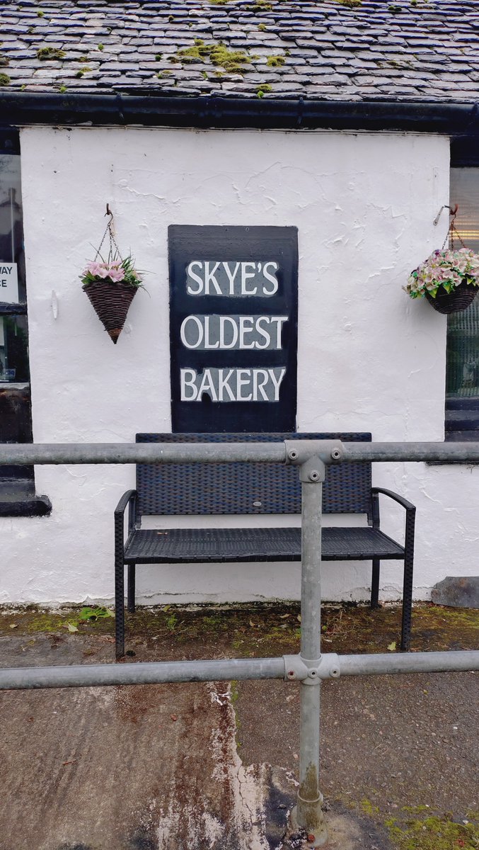 Laa39Law's tweet photo. Another great visit to Isle of Skye, #isleofskye, #bakery. https://t.co/W3WkbvDdUB