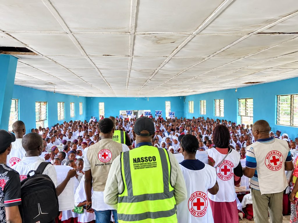 nrcs_ng's tweet photo. Our volunteers are spreading flood preparedness messages across seven LGAs in Adamawa, with support and funding of @OCHAFunds. 
Early warnings save lives! #FloodPreparedness https://t.co/CoQBBs5nZc