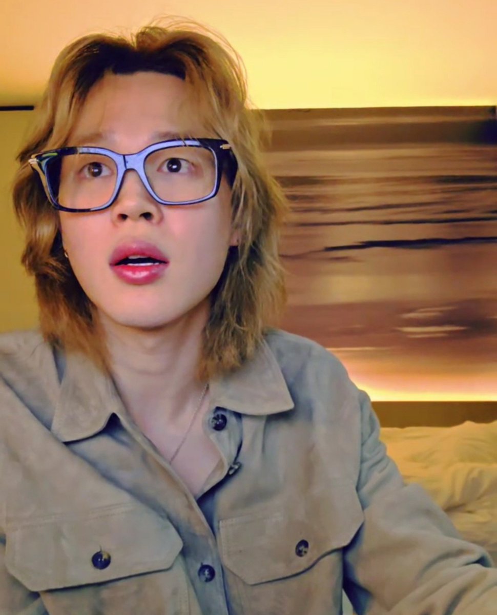 vmnjieun's tweet photo. I'm at loss of words who casually just looks like this https://t.co/OYco2WzRfJ