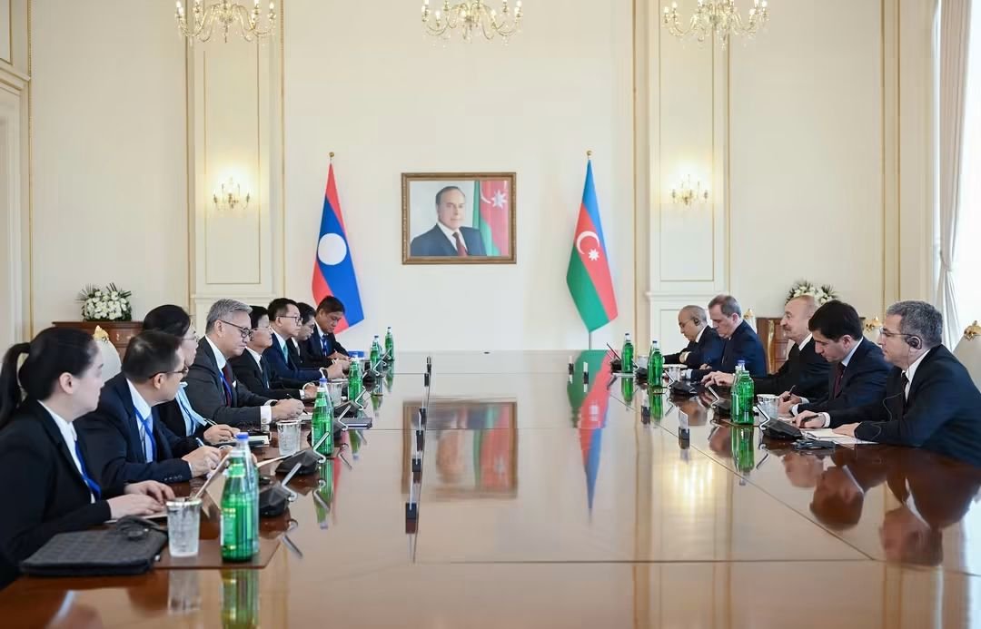 YAP_1992's tweet photo. Prezident İlham Əliyevin Laos Prezidenti ilə geniş tərkibdə görüşü olub.

https://t.co/tk7AXeR5ld https://t.co/99VW5zSwPC